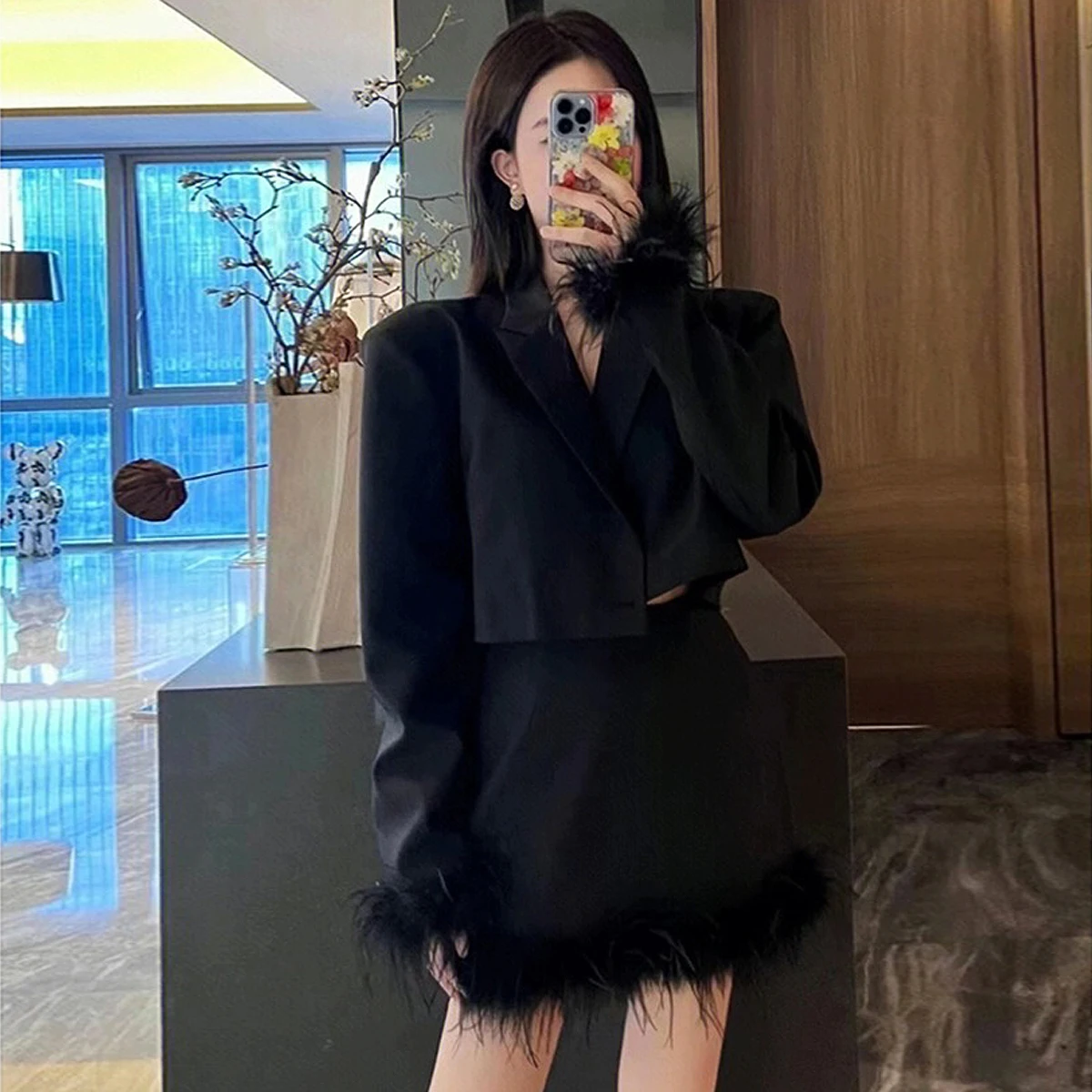 

Spring New Fashionable And Simple Ostrich Fur Temperament Commuter Women's Professional Long Sleeved Suit Short Skirt Set