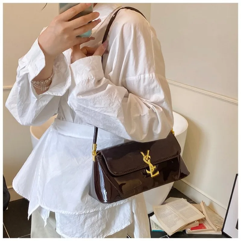 

2025 Niche Design Shoulder Bag for Women, Sophisticated Underarm Crossbody Purse, Versatile Bag, European Style Commuter Bag