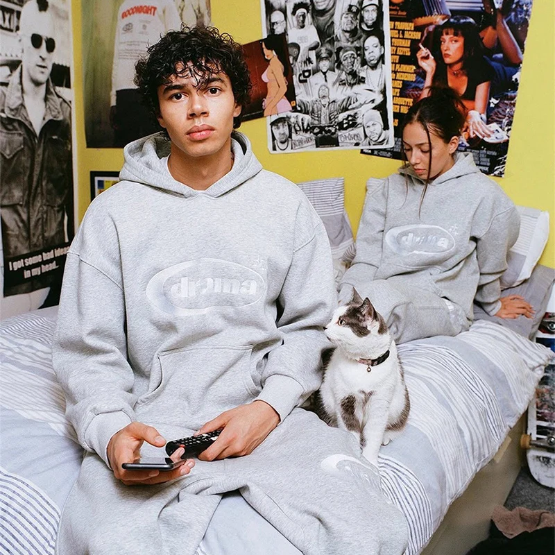 Street style American hip hop hooded pullovers for men and women with the same new sweater ins style in autumn and winter.