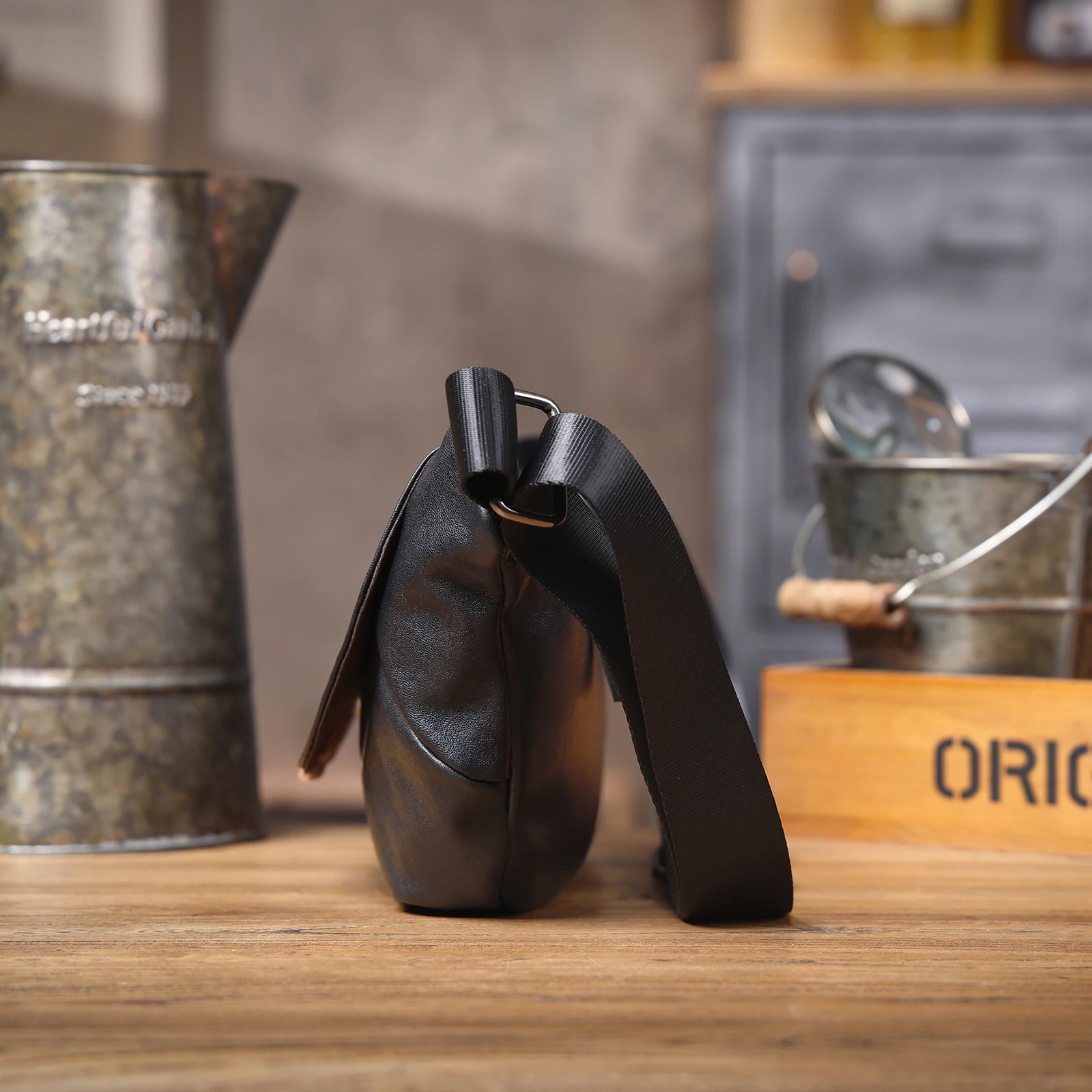 S.WORKER Herren-Umhängetasche aus echtem Leder, Umhängetaschen, einfache Rindsledertasche, pflanzlich gegerbtes Oberschichtleder, modisch, lässig – Detail 9