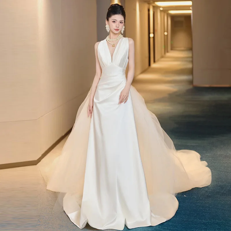 

French-style Halter Light Wedding Dress2025New TemperamentvHigh-end Niche Satin Train Wedding Engagement Dress