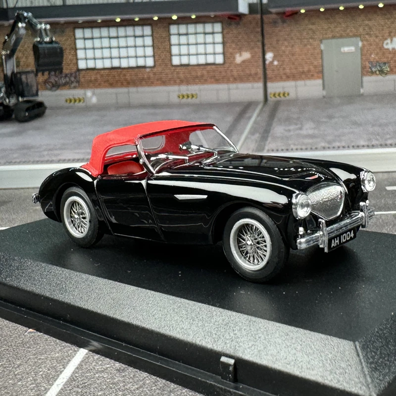 OXFORD 1:43 Scale Diecast Alloy Austin Hili 100BN1 Toys Convertible Sports Cars Model Classic Adult Gift Souvenir Static Display