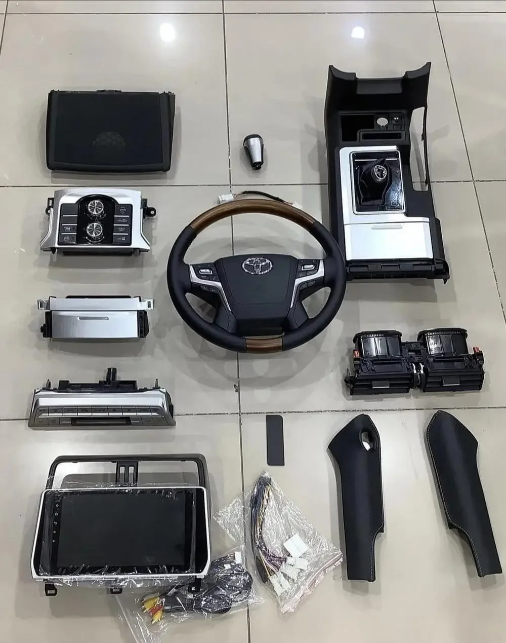 

Комплект обновления салона для Land Cruiser Prado, FJ150 2010-2017, 2018-2021 гг.