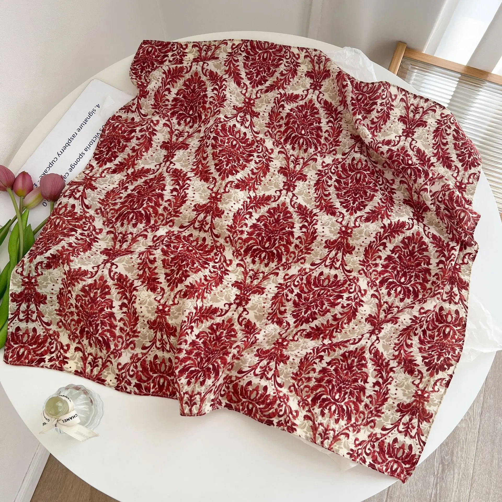 Модные и универсальные профессиональные аксессуары, украшение для сумки, женский маленький носовой платок 70 см с контрастным принтом