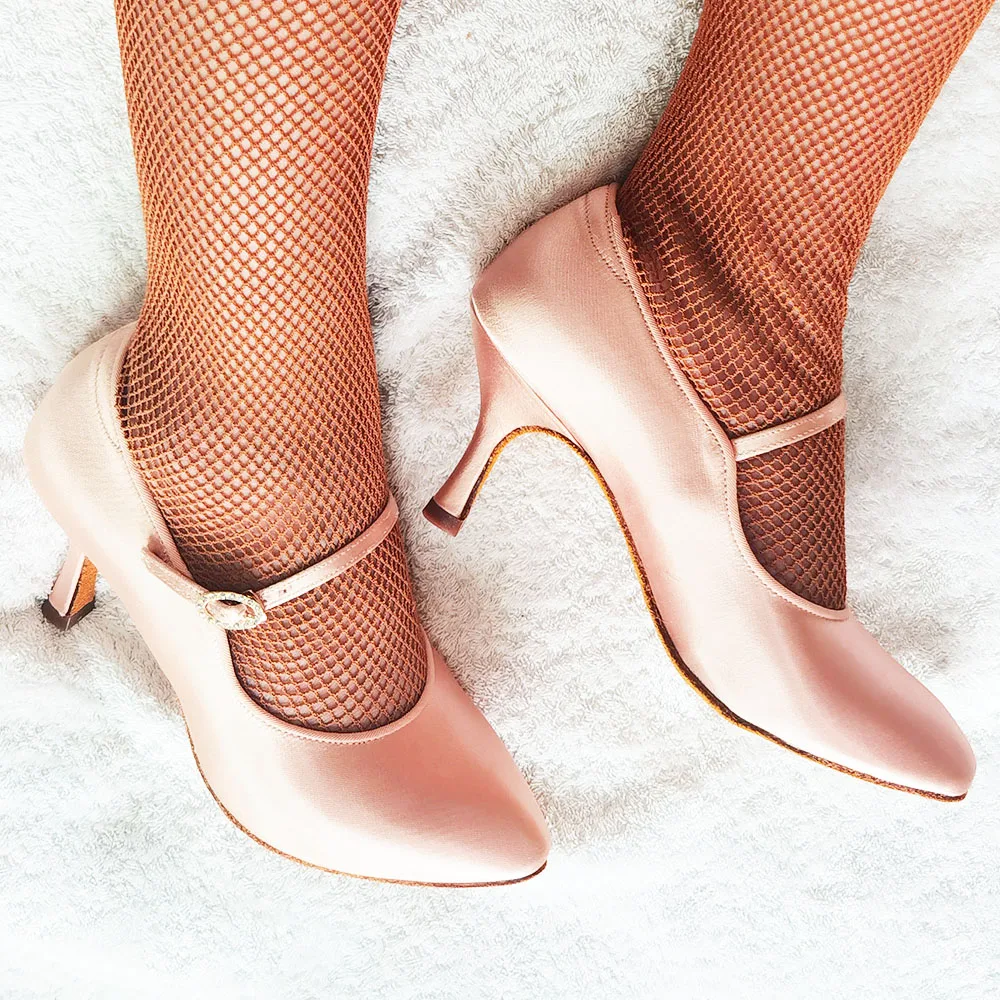 حذا Ballroom  SALSA أصيلة عدم الانزلاق النعال مقاوم للبلى امتصاص العرق الحرير صقيل تنفس خفيف الوزن التفافأحذية الرقص الحديثة لقاعة الرقص القياسية الدولية، أحذية تدريب للسيدات، أحذية كلاسيكية للفتيات باللون الوردي BD137