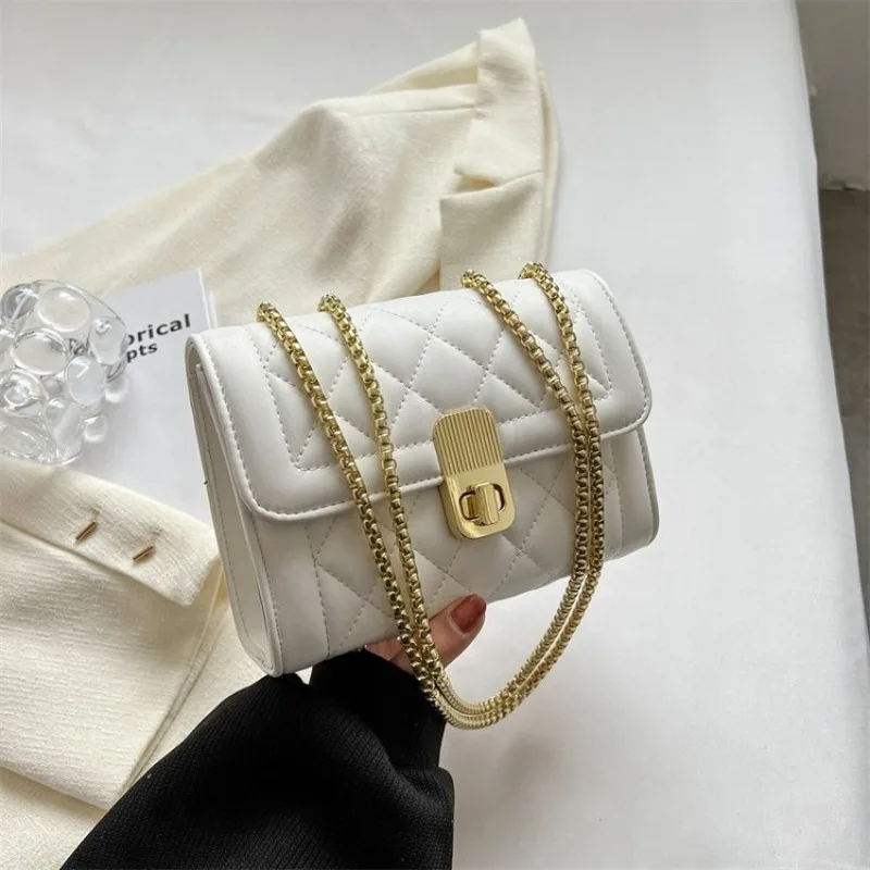 

High Gloss Patent Leather Handbag For Women Shiny Shoulder Bag Eye Catching Finish For Parties And Evening Occasions