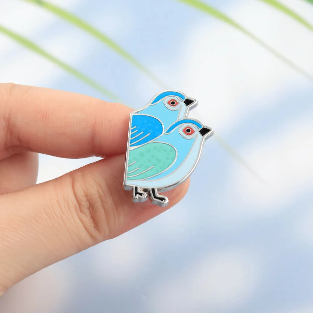 Vintage Nordische Zwei Liebesvögel Emaille-Pins Kreative Niedliche Paar-Vögel-Broschen Volkskunst Tier-Abzeichen Kleidung Rucksack Schmuck – Detail 7