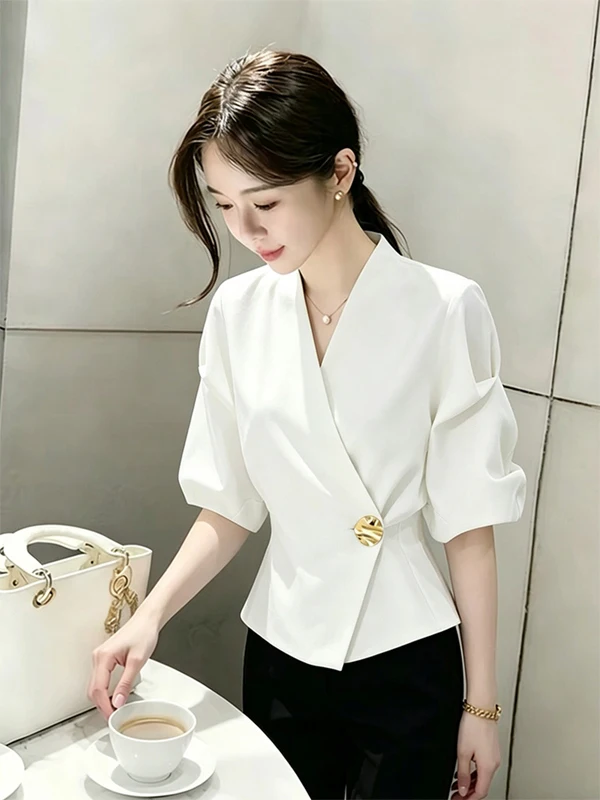 

Elegant White Five-Quarter Bubble Sleeve Shirt Women's V-Neck Top Lightweight Luxury Anti-Aging Fashionable Summer Blouse