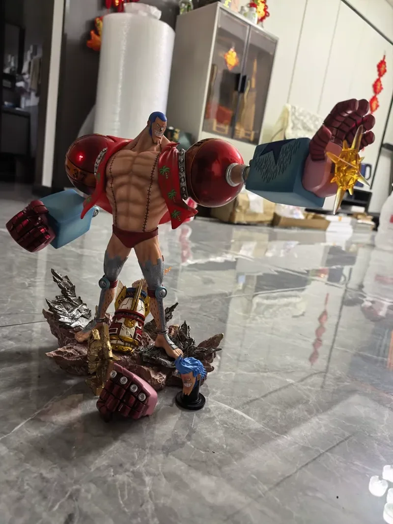 ワンピース アニメ周辺デスクトップ装飾置物 フランキー フィギュア 二次元 麦わら帽子共鳴モデル