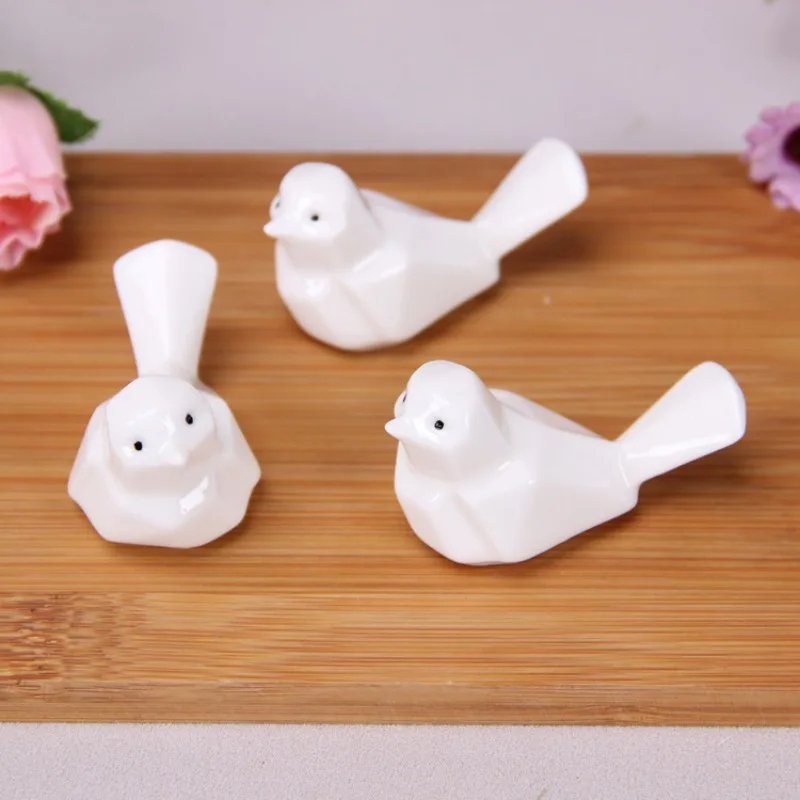 1 PC Creative Handmade Ceramic Bird Pigeon Chopstick Rest Simple Style Table Pen Holder Home Decor Craft Unique Animal Miniature