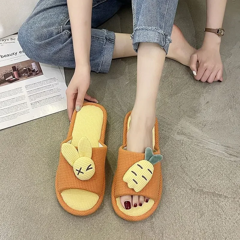 Slides Flat Junior Women's Slippers and Ladies Sandals Soft Sabot Shoes Summer 2024 on Promotion Chic Elegant New Style Shoe Eva