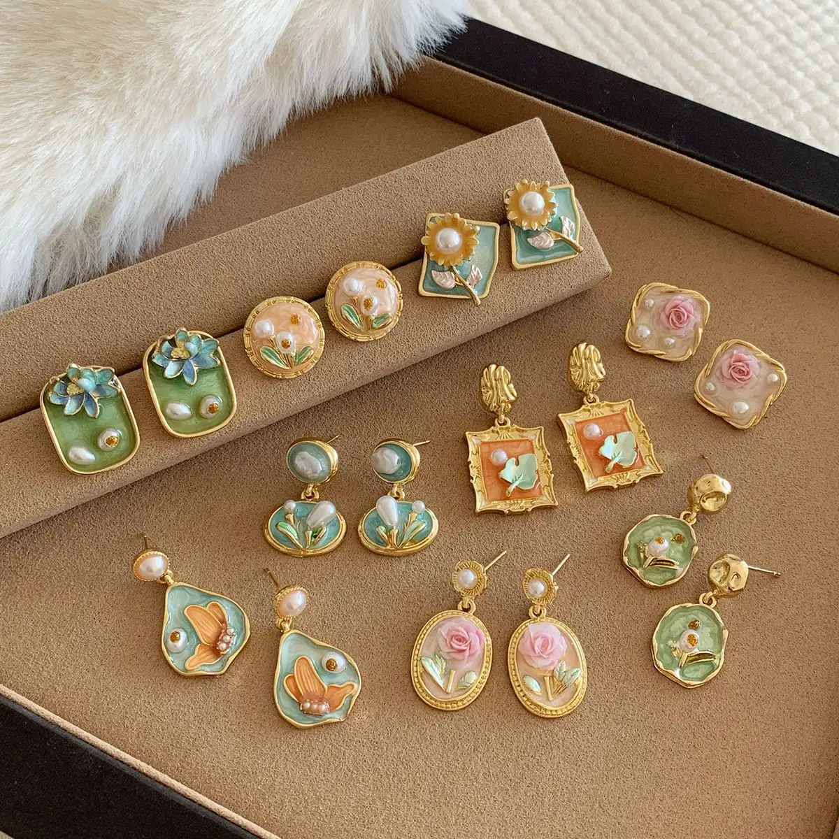 

Vintage Enamel Oil Painting Style Stud Earrings for Women 925 Silver Needle French Romance Flower Pattern Light Luxury Jewelry