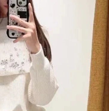 

Женский свитер с длинными рукавами и открытыми плечами, украшенный стразами, облегающий крой; осенняя новая женская одежда.