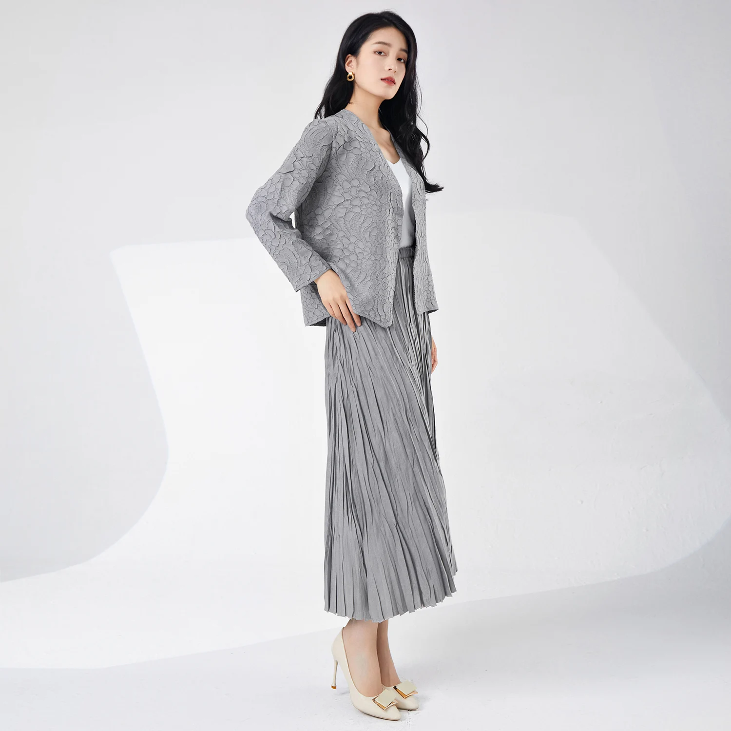 Setelan wanita lipit musim panas atasan kardigan desain ukuran besar elastis dan rok set dua potong