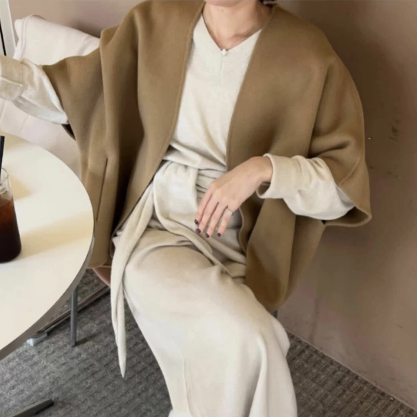 Retro Style Short Shoulder Wrap Woolen Coat Women's Autumn Winter Loose Fit Design Sensation  Market Polyester Fiber