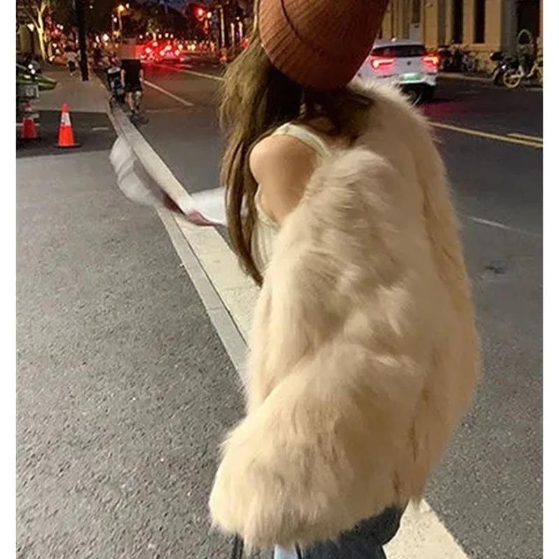 Autunno Inverno Donna High-end Cappotto corto in pelliccia sintetica Moda femminile coreana Giacca casual in peluche 2025 Capispalla in pelliccia a maniche lunghe da donna