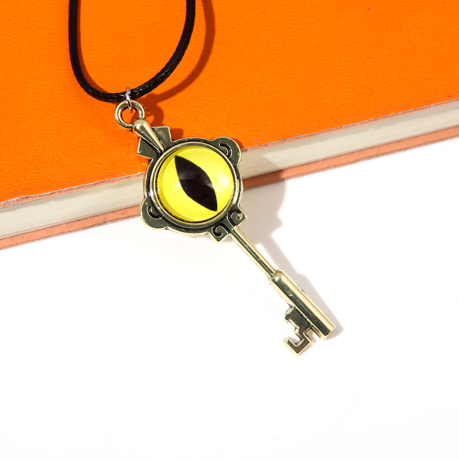 Anime The Owl House Necklace Amity Portal Key Retro Gold Color Eye Pendant Necklace for Women Men Jewelry Accessories