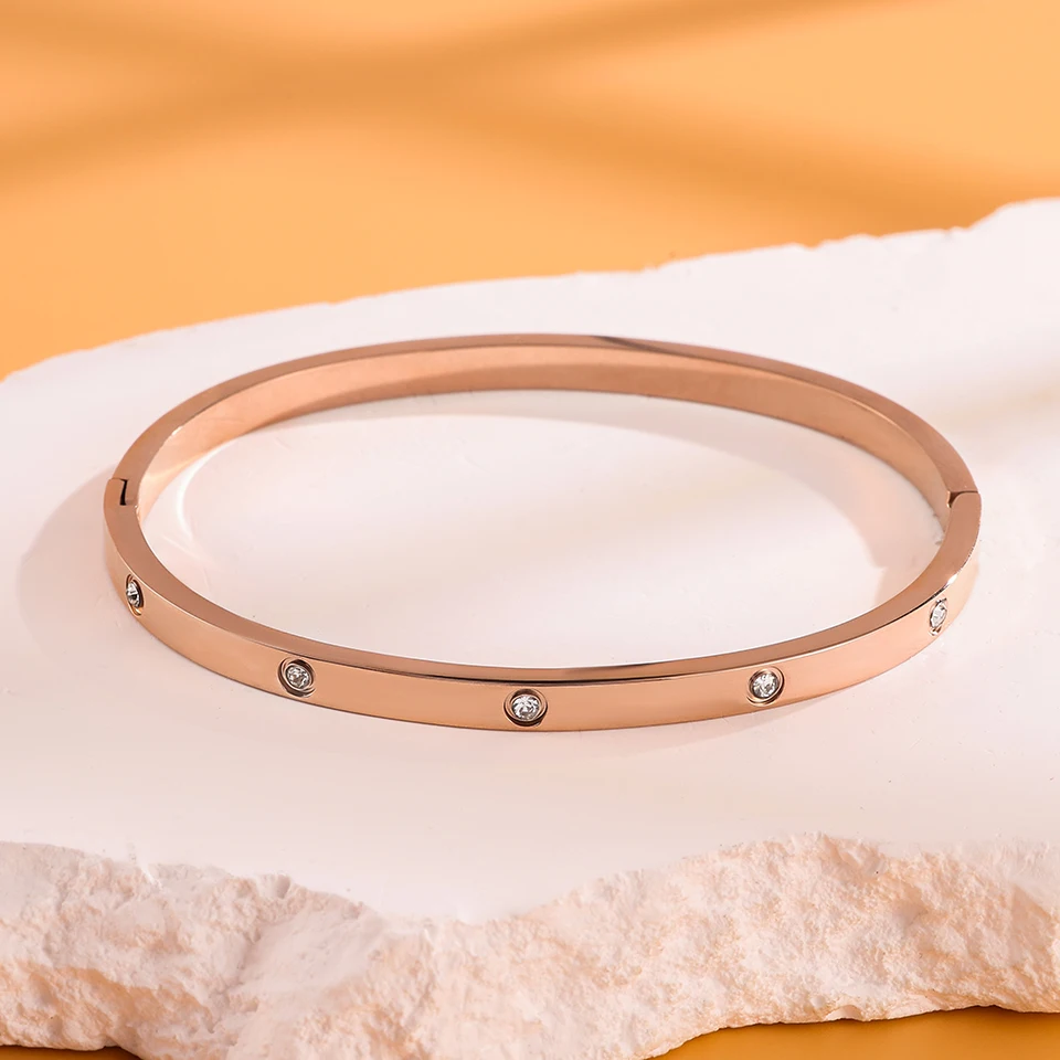 Minimalistisches rundes Zirkon-Einlege-Armband aus Edelstahl in Silber oder Gold, modisches Accessoire für den täglichen Gebrauch, Unisex-Geschenk. – Detail 14