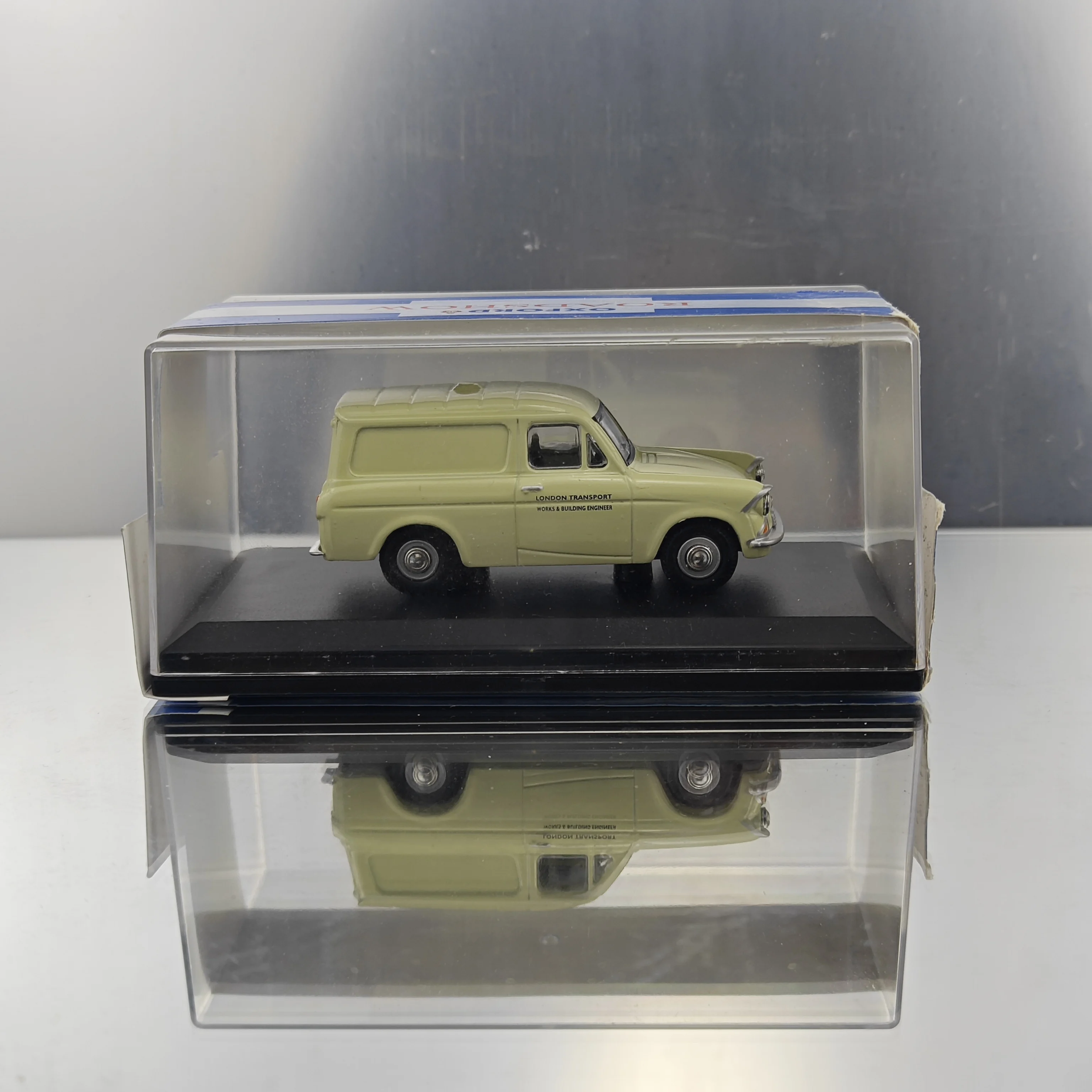 

Литой под давлением масштаб 1/43 Ford Anglia Оксфорд, модель автомобиля из сплава, Коллекционная игрушка, подарок, сувенир, украшение для дисплея