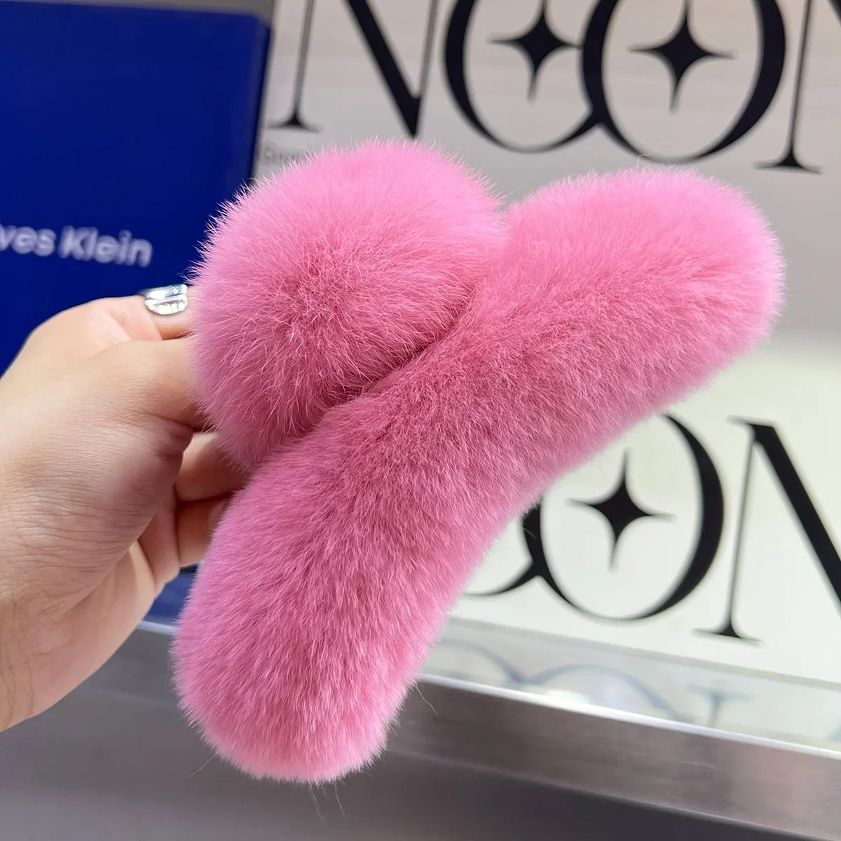 Inverno fuzzy garra de cabelo feminino quente fofo natural rex pele de coelho moda elegante festa garras de cabelo