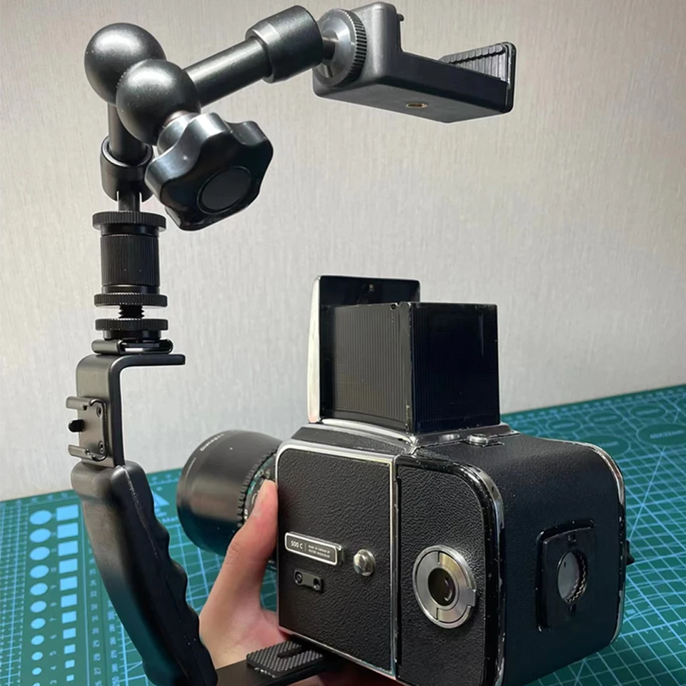 フィルムカメラ携帯電話オーバーヘッド撮影ウエストレベルビュー