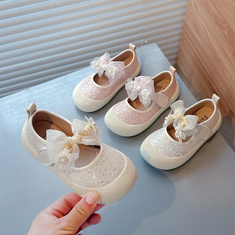 Girls Casual Shoes Soft Soles Kids Fashion Flat Shoes with Sweet Flower Bows Sequins Girls' Princess Shoes for Party Toes Capped