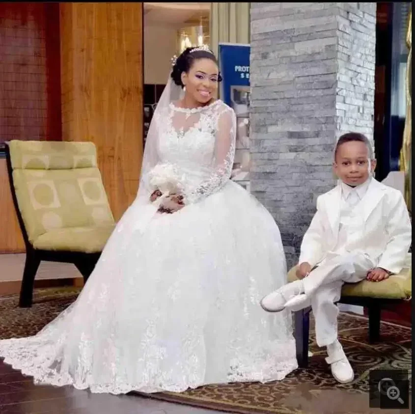 Robes de mariée personnalisées en dentelle blanche, manches longues, sud-africaines, Sexy, dos creux, perles, arabe saoudien, élégantes Bri