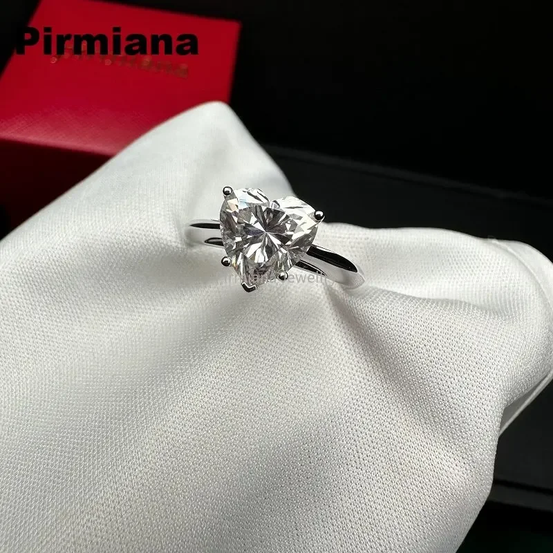 

Pirmiana Customized 18K White Gold 2.0ct Moissanite Ring D VVS1 Certificate Moissanitediamond Weddingrings for Women