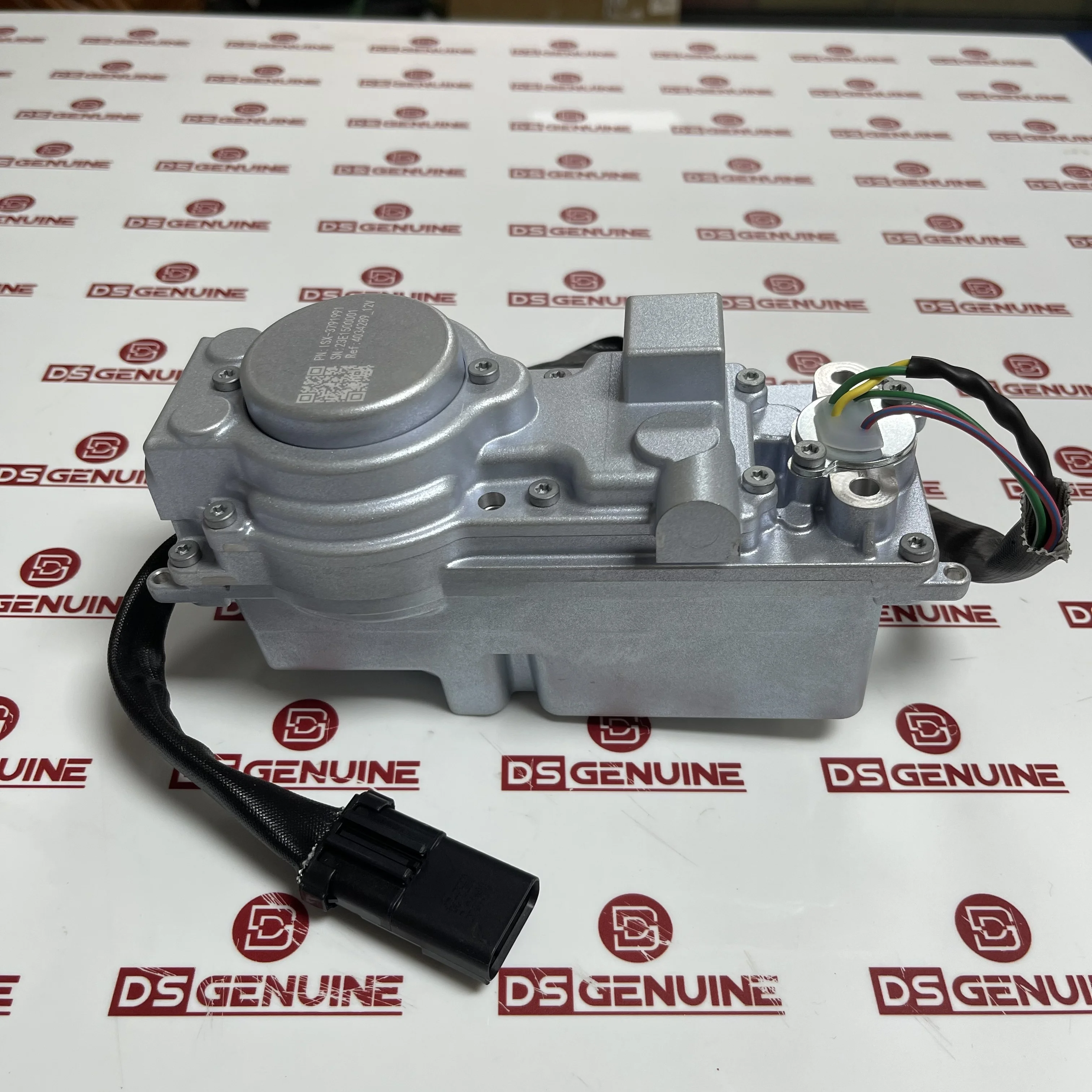 

ISX diesel engine turbocharger actuator VGT turbo 4034208 3791991