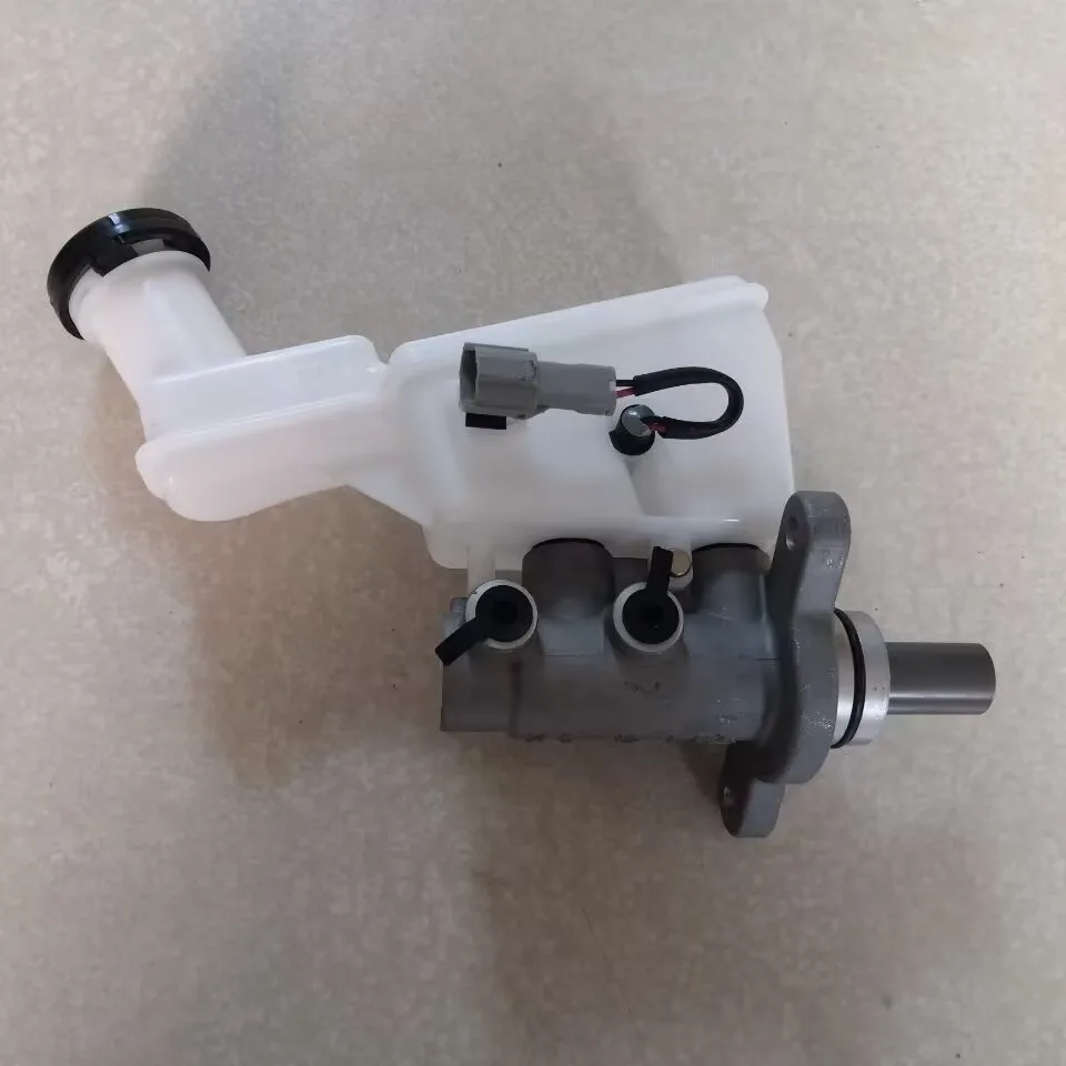 

Brake master cylinder For CHANGAN CS35 AT