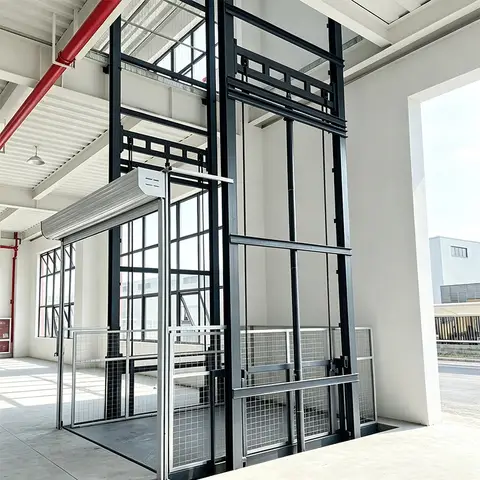Eterlift 0.5m-10m Elevador de Carga Móvel Portátil com rodas para transporte de materiais em canteiros de obras.