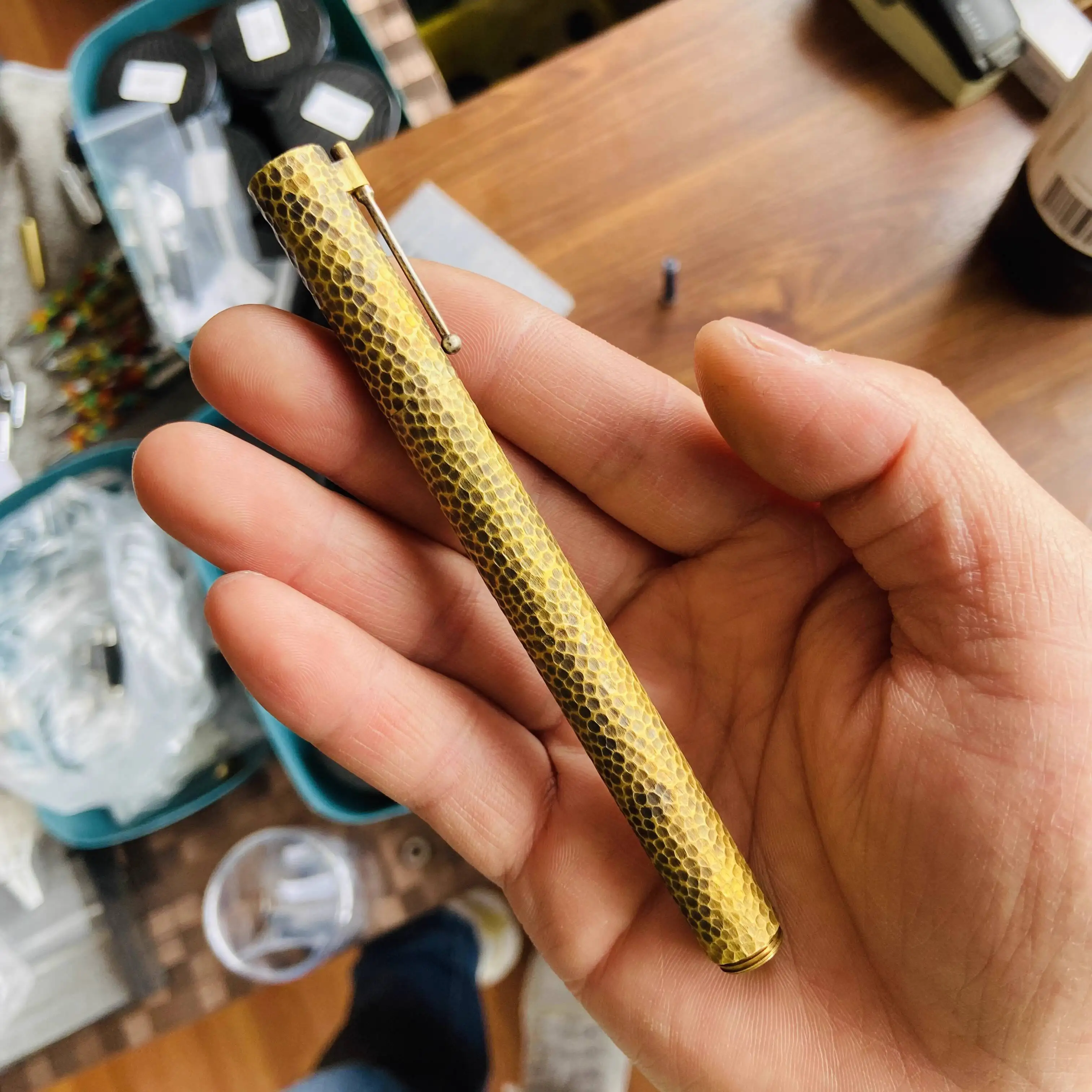 

Hand Engraved Hammer Pattern Brass Fountain Pen Can Be Adapted To Sch-midt No. 5 Tip