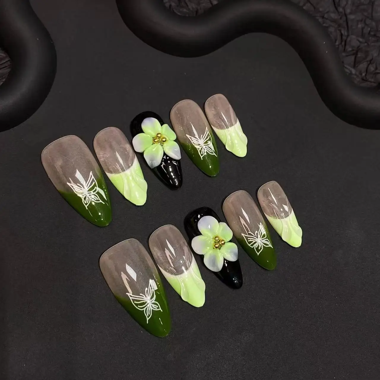 10 Buah Kuku Tekan Almond Biru Buatan Tangan dengan Desain Bunga Ukiran Tangan Kuku Palsu Dapat Dipakai Kembali Kuku Palsu Perancis Ins