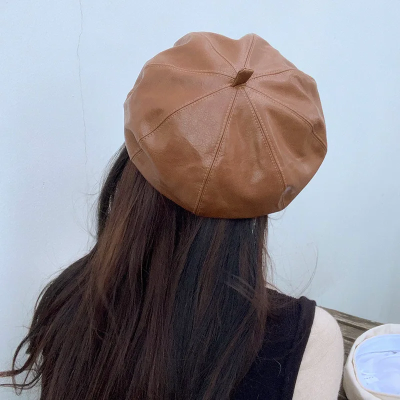 Pu leather beret suitable for women