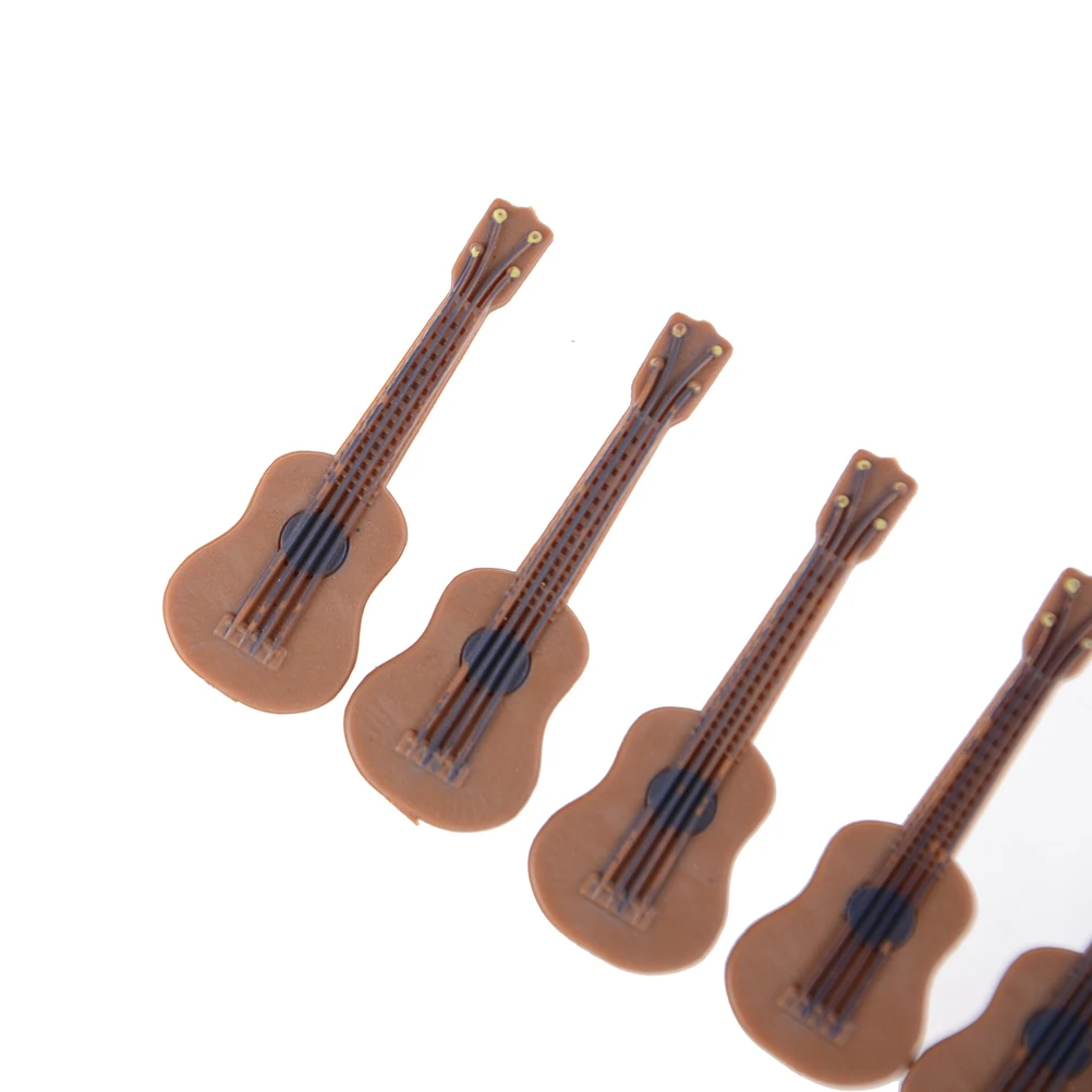 1Pc Casa delle bambole in miniatura Chitarra Violino Modello Mini Simulazione Strumento musicale Chitarra classica Casa delle bambole Accessori per la casa