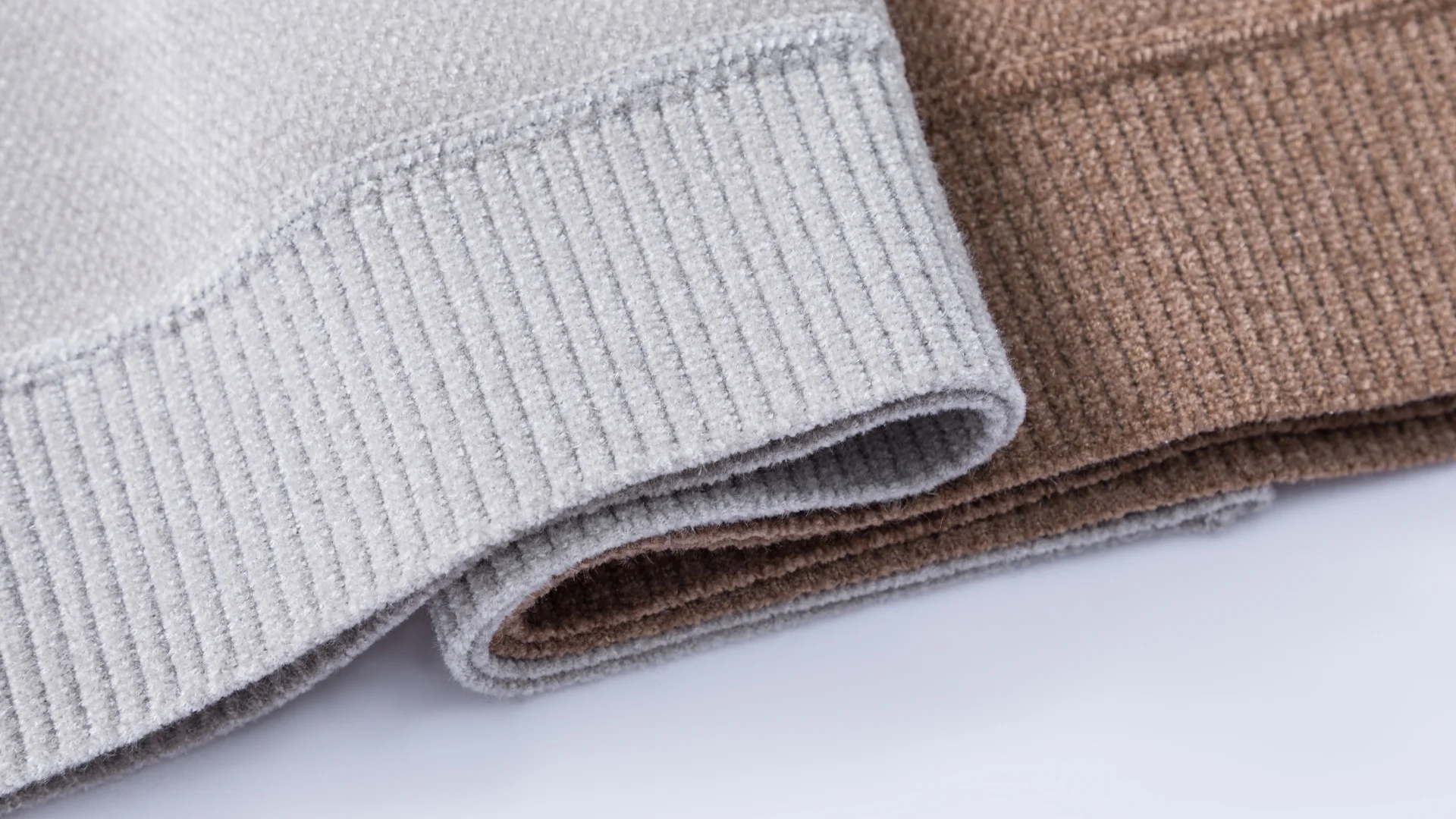 Original Designer-Marke, exquisiter Cartoon-Bär-Stickerei, koreanische Version, Winterpullover, neues Herren-Oberteil aus Samt, warm, langärmelig – Detail 8