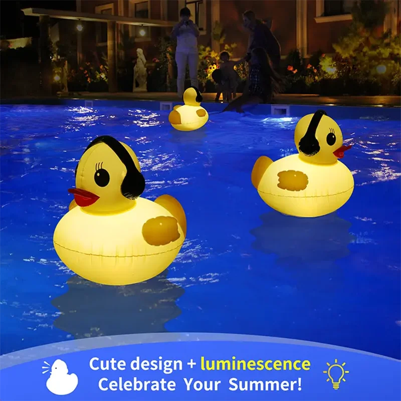 La luz flotante para piscina de pato pequeño, luz solar RGB de PVC inflable para piscina, es adecuada para decoración de piscina en la playa, fiesta en el jardín