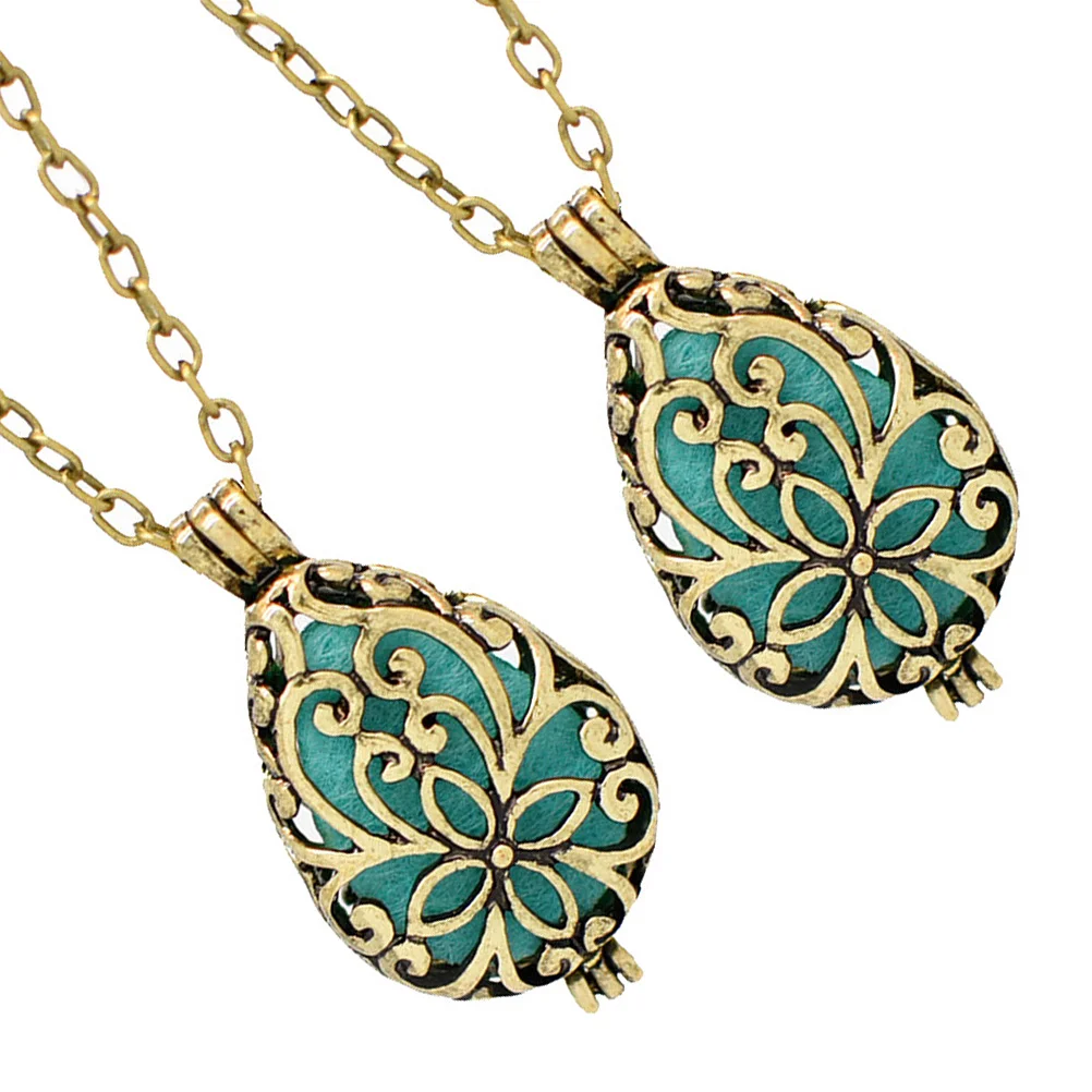 

2 Pcs Aromatherapy Necklace Unique Pendant Diffuser Sweater Essential Oil Ancient Bronze Alloy Clothing