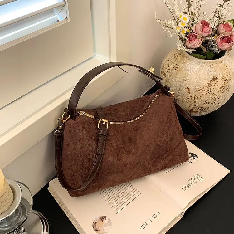 

Модная женская сумка-кроссбоди с цепочкой в стиле Ins, новинка осени 2026, нишевый дизайн, большая вместимость, сумка на плечо