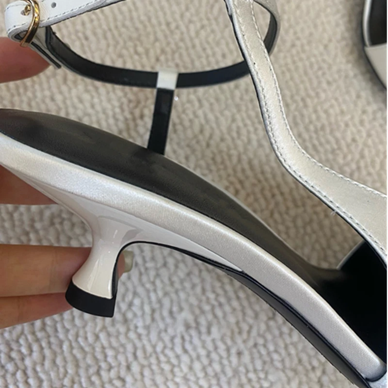Maxdutti Minimalist Silk 3.5CM Mid-heeled Sandals Fashion Office Ladies Retro Pointed Cat Heels And Mules Shoes Sandals For Wome