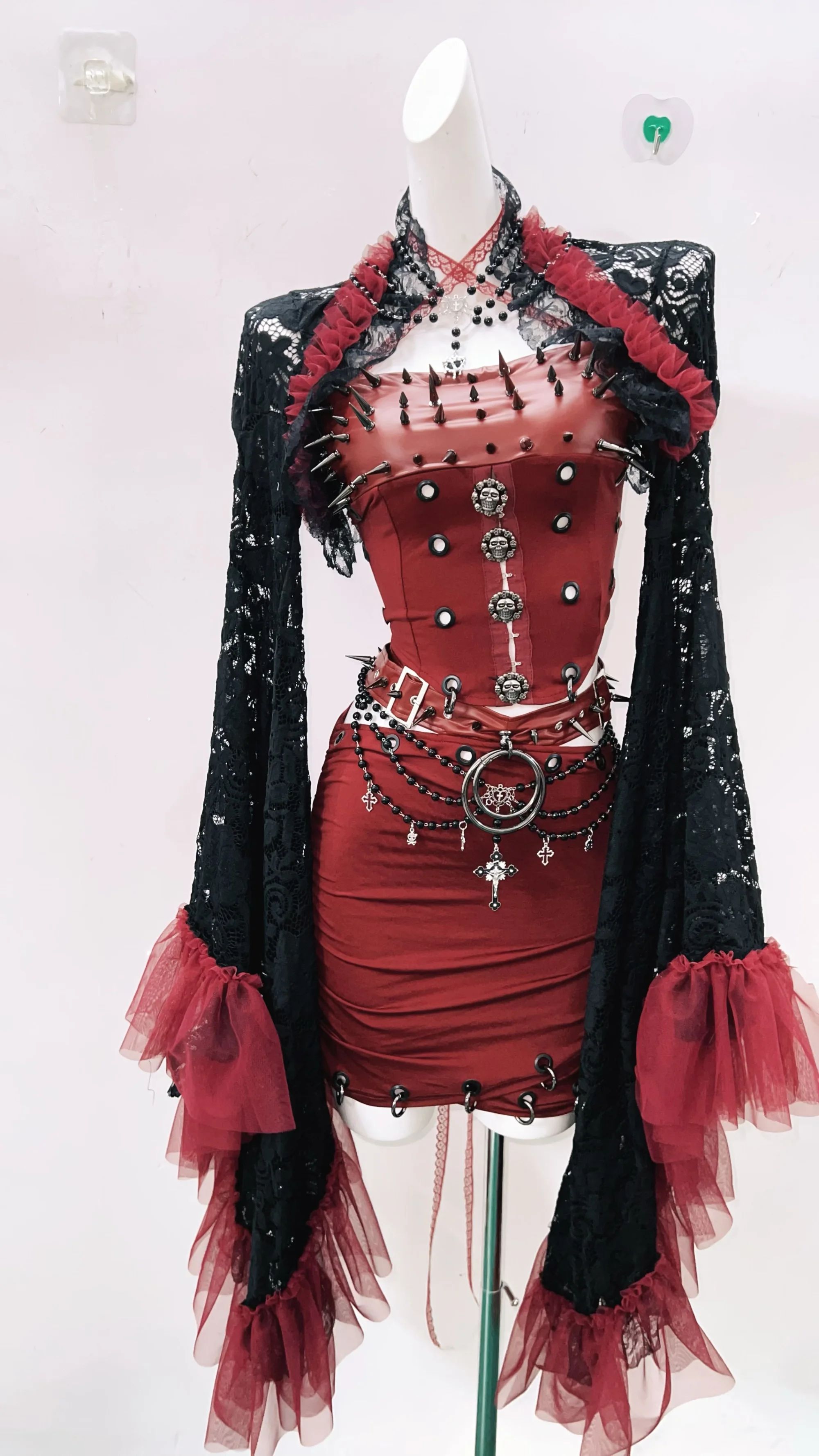 القوطية تانك القمم الشرير تانك القمم الملابس المحاصيل الأعلى الملابس القوطية y2k أعلى الجمجمة قمم خمر y2k الأزياء الجنية الجرونج