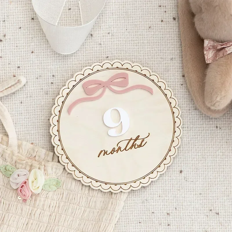 

1 Pcs Wooden Ribbon Bow Milestone Cards Personalized Month or Name Baby Month Milestone Marker Baby Shower Gift