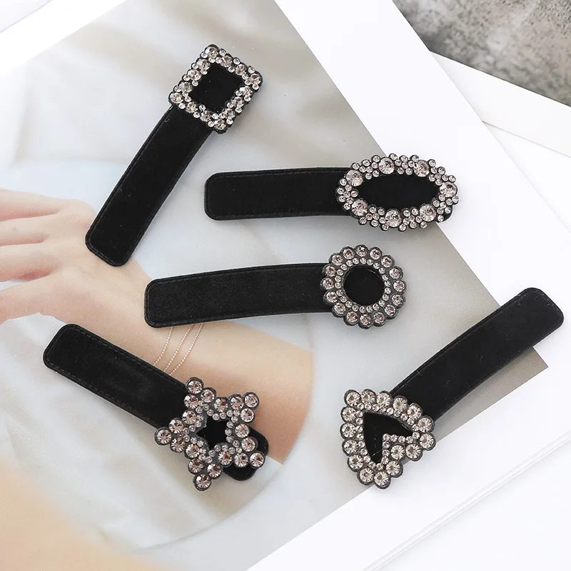

5PCS French Retro Black Velvet Love Hairpin Women's Rhinestone Star Bangs Side Clip Broken Hair BB Clip Hairpin Headgear