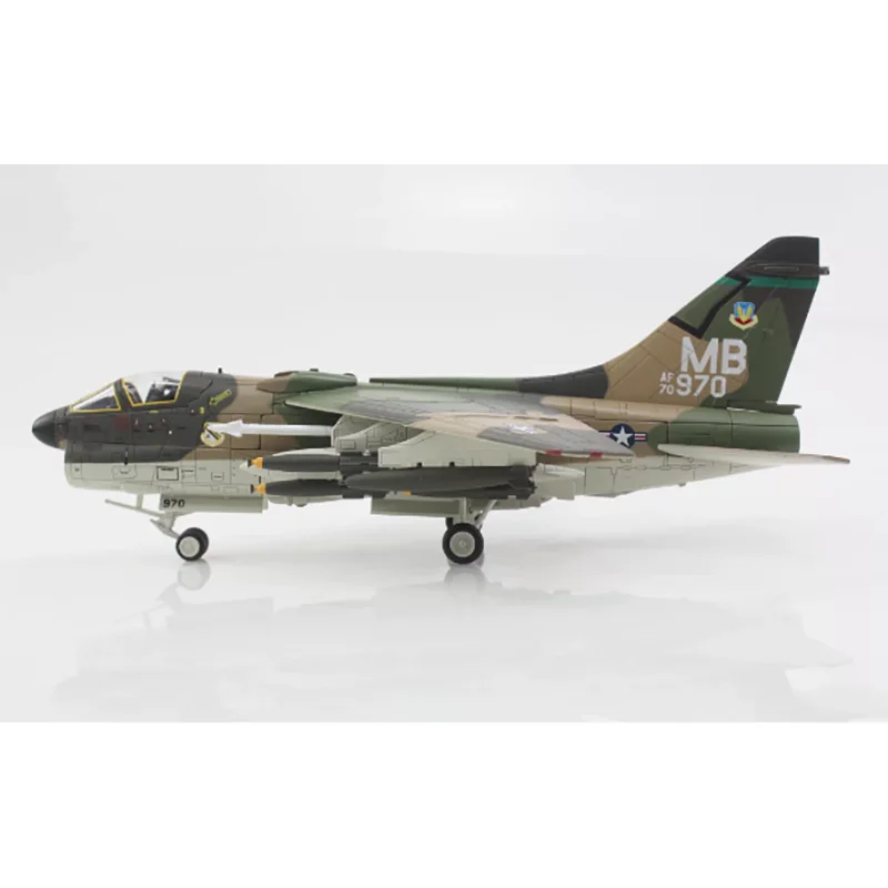 HM 1/72 Scale A-7D A7 Pirate II Attack Aircraft Die-cast Alloy Aircraft Model Collectible Decorative Ornament