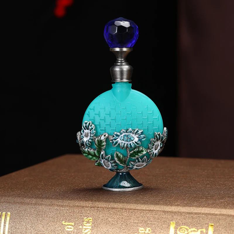 

7ml Fancy Blue Sunflower Empty Refillable Glass Perfume Bottle Retro Frosted Hand Enameled And Jeweled Metal Fragrance Container