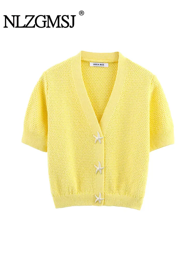 

2025 Summer High Street Women Top Solid Single Breasted V-Neck Short Sleeve Knitted Top New Fashion Holiday Top