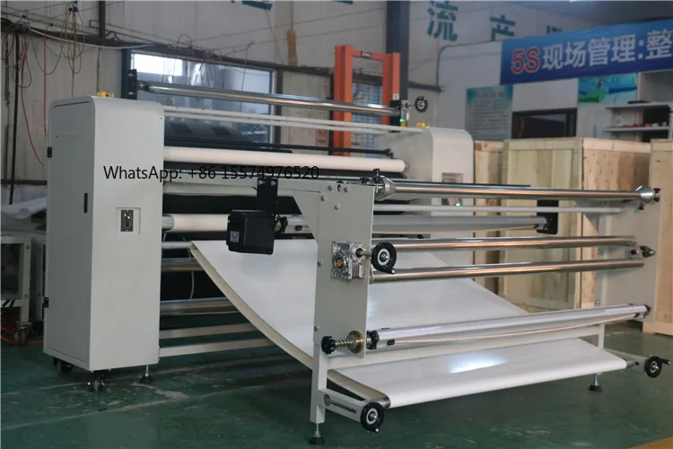 2026 - Heat transfer machine with platform and automatic carpet adjustment device for efficient heat transfer.