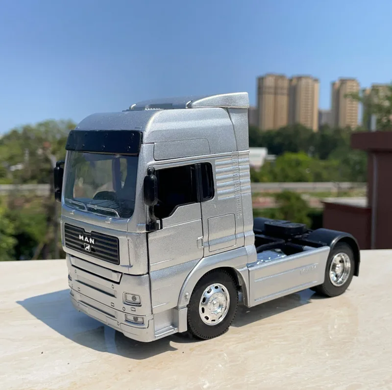 New Arrival Special Price Die-cast Metal 1/32 Rare German Truck Head Model Furniture Display Collection Toys For Children
