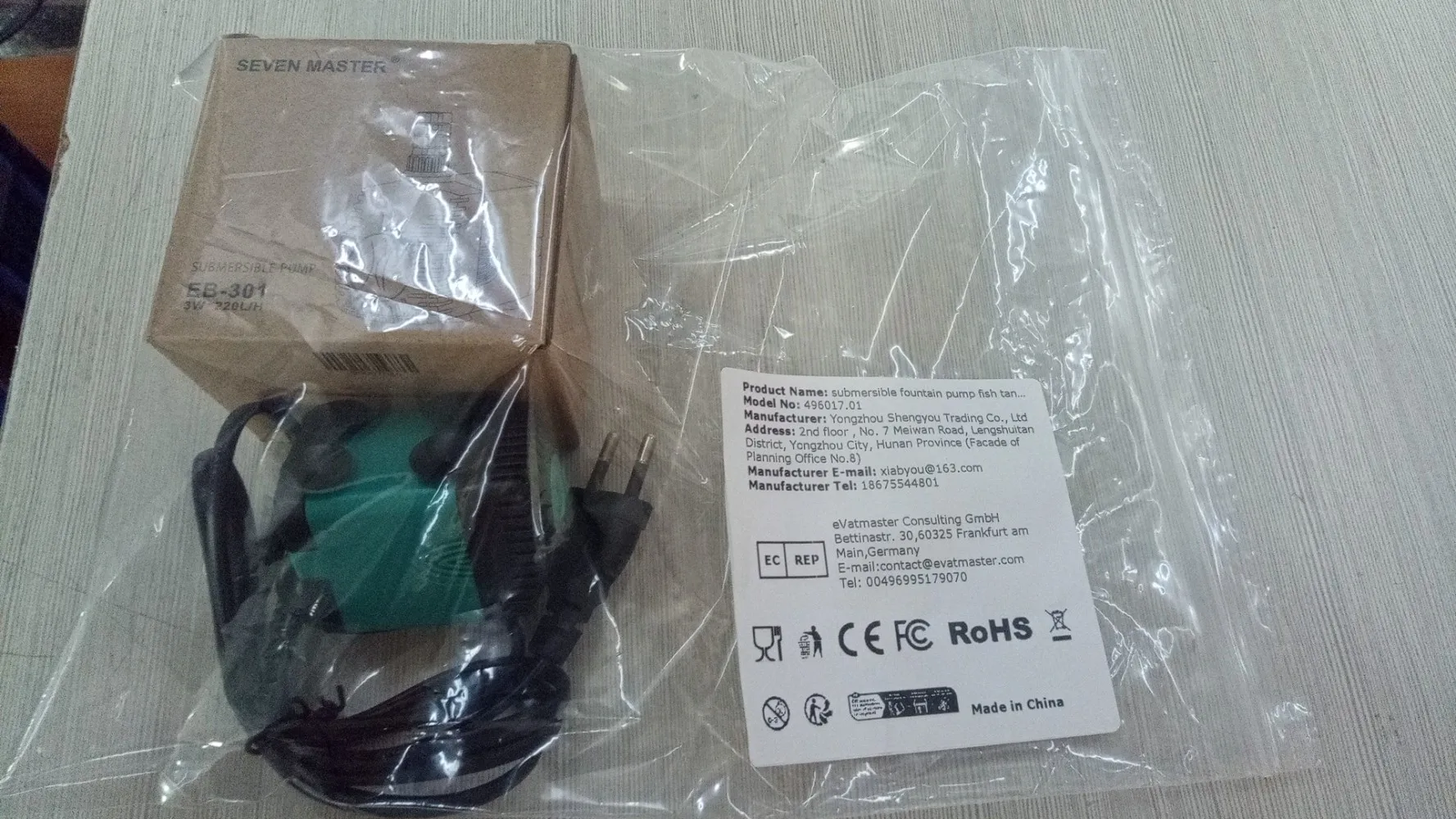 

Мобильная подставка 42–75 дюймов с возможностью 360° ° Тележка для экрана дисплея с вращающимися колесами, регулируемая по высоте мобильная тележка для телевизора, емкость 300 фунтов