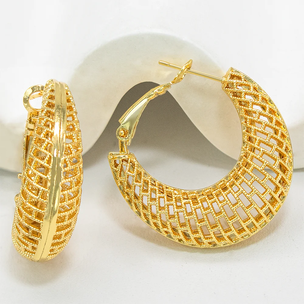 YTJX Hohles Netzgitter-Design Damen-Ohrring Klassischer 18K Vergoldeter C-förmiger Piercing-Ohrring Dubai Mode Täglicher Schmuck Geschenk – Detail 4